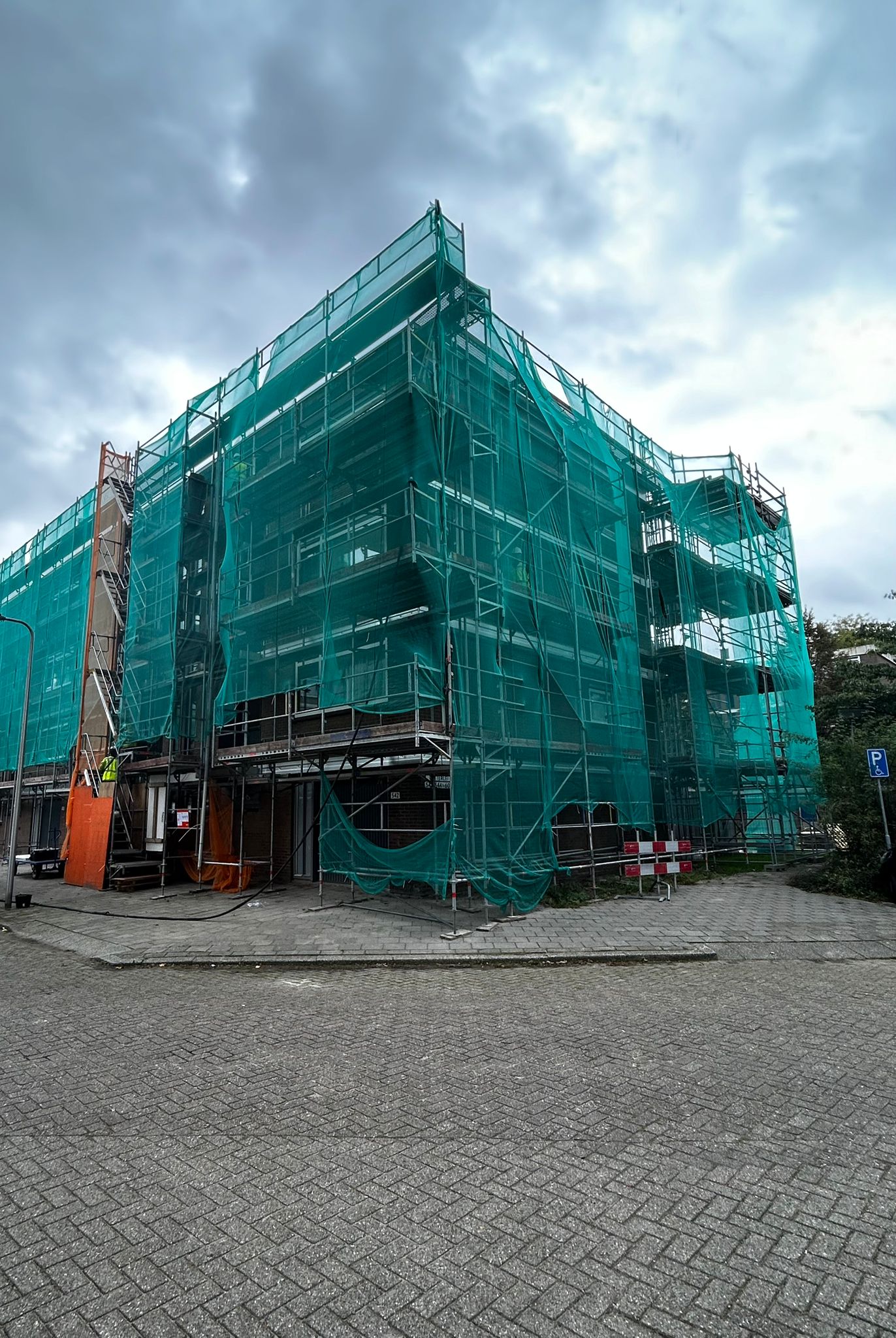 WhatsApp Image 2025-09-25 at 17.19.09